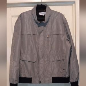 (B) CALVIN KLEIN WINDBREAKER